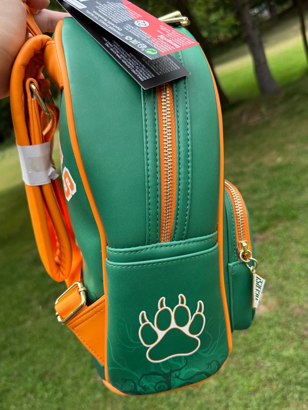 Loungefly Stranger Things Hawkins High Tigers Mini Backpack NWT - Picture 8 of 13